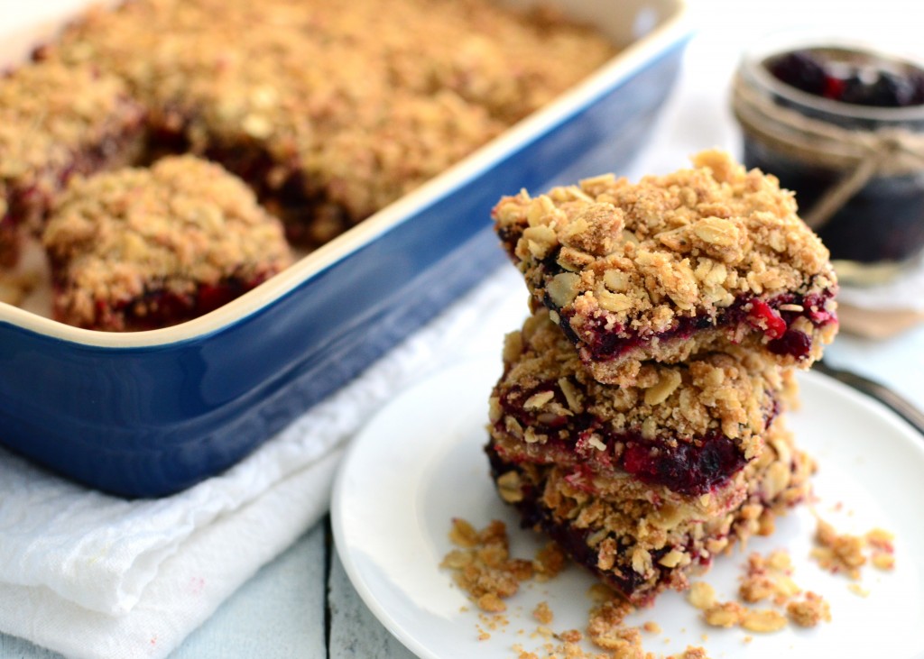 Blackberry Apple Crumble Bars