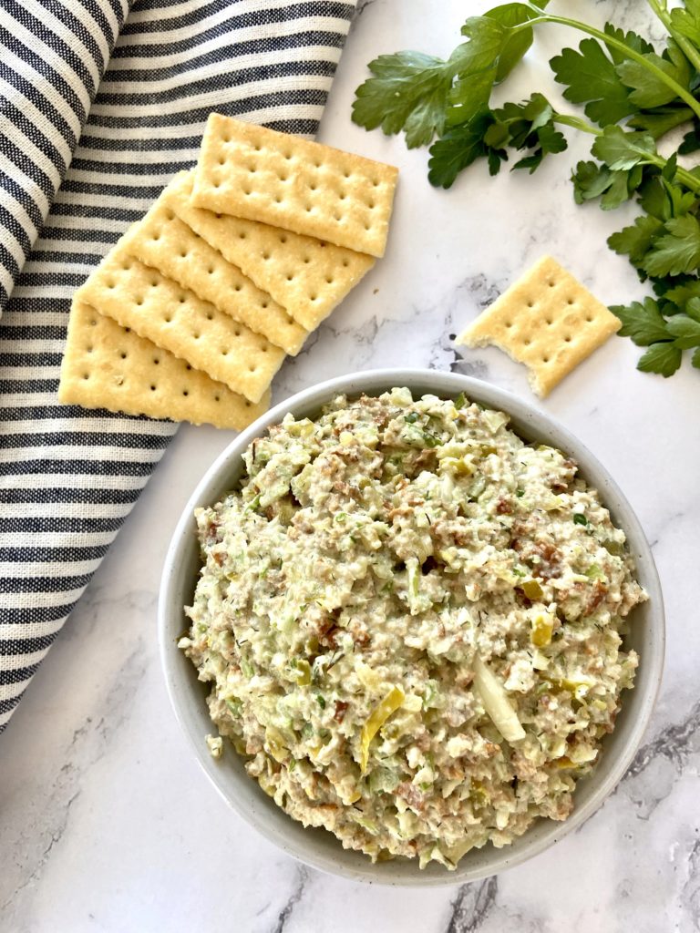 vegan chicken salad with crackers