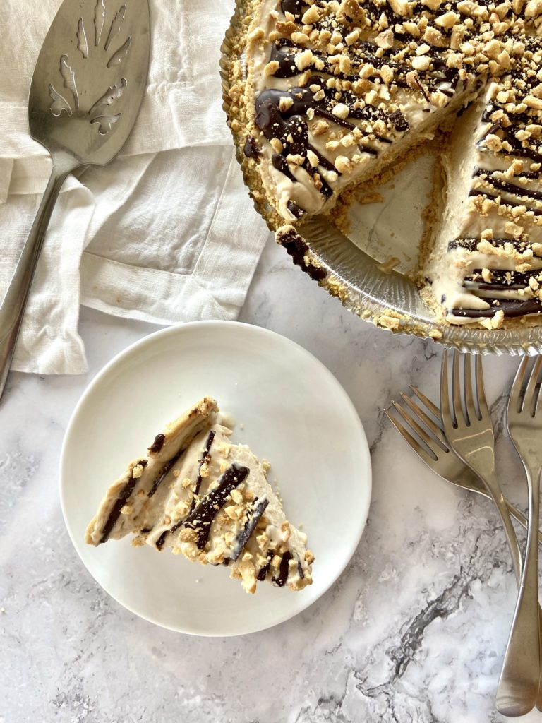 vegan peanut butter pie overhead slice